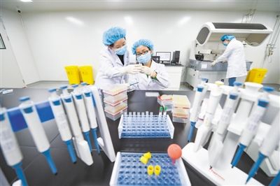 多維發(fā)力孕育“生”機(jī) 江蘇生物醫(yī)藥產(chǎn)業(yè)成績(jī)亮眼，引領(lǐng)生物科技產(chǎn)品研發(fā)新浪潮